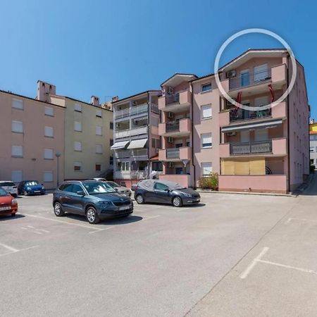Apartment Near The Center/Beach Pula Buitenkant foto