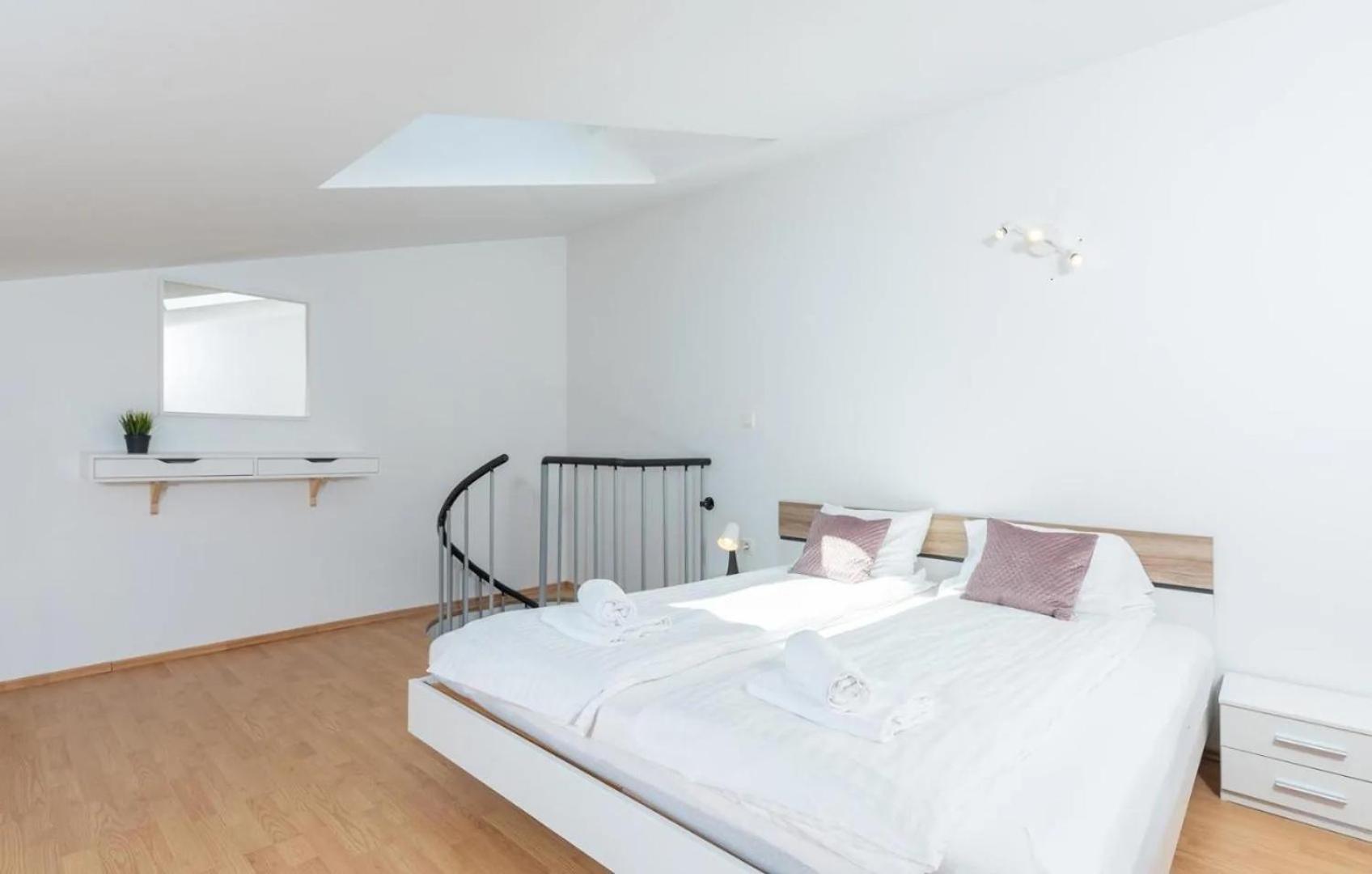 Apartment Near The Center/Beach Pula Buitenkant foto